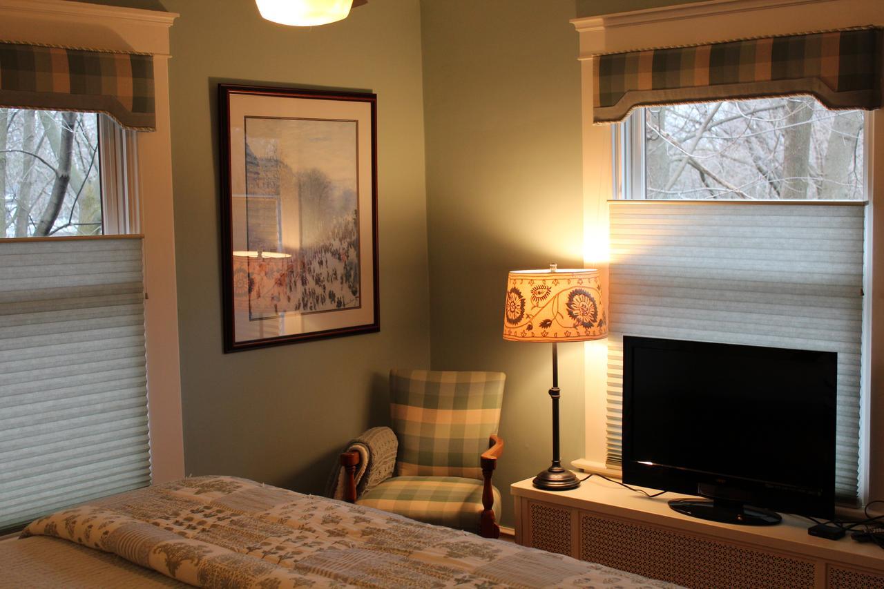 Avalyn Garden Bed And Breakfast Ann Arbor Esterno foto